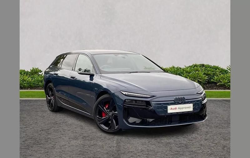 Blue Used 2025 Audi e-tron Performance SUV | £59,995 - Image 1/4