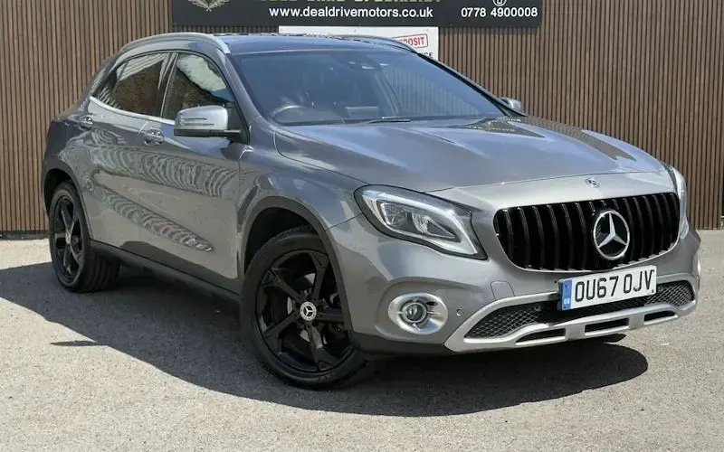 Used Mercedes GLA200 Premium Plus 136 HP (100 kW) 2019 SUV
