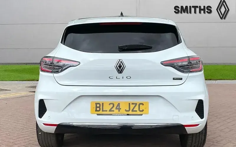 Used Renault Clio Techno 143 HP (105 kW) 2025 Hatchback