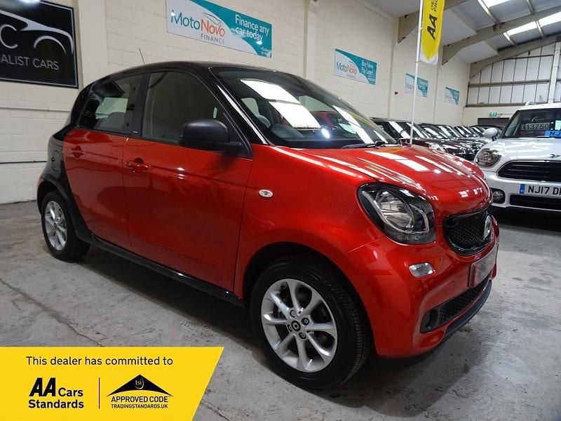 Used Smart ForFour Passion 71 HP (52 kW) 2017 Black Hatchback