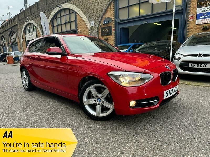 Used BMW 116 Sport Line 2013 Red Hatchback