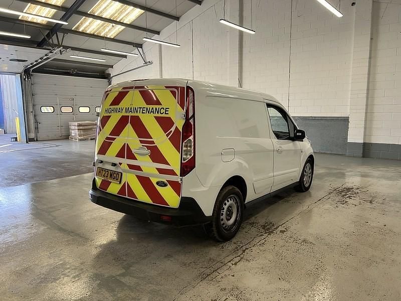 Used Ford Transit Connect Limited 100 HP (73 kW) 2023 White MPV