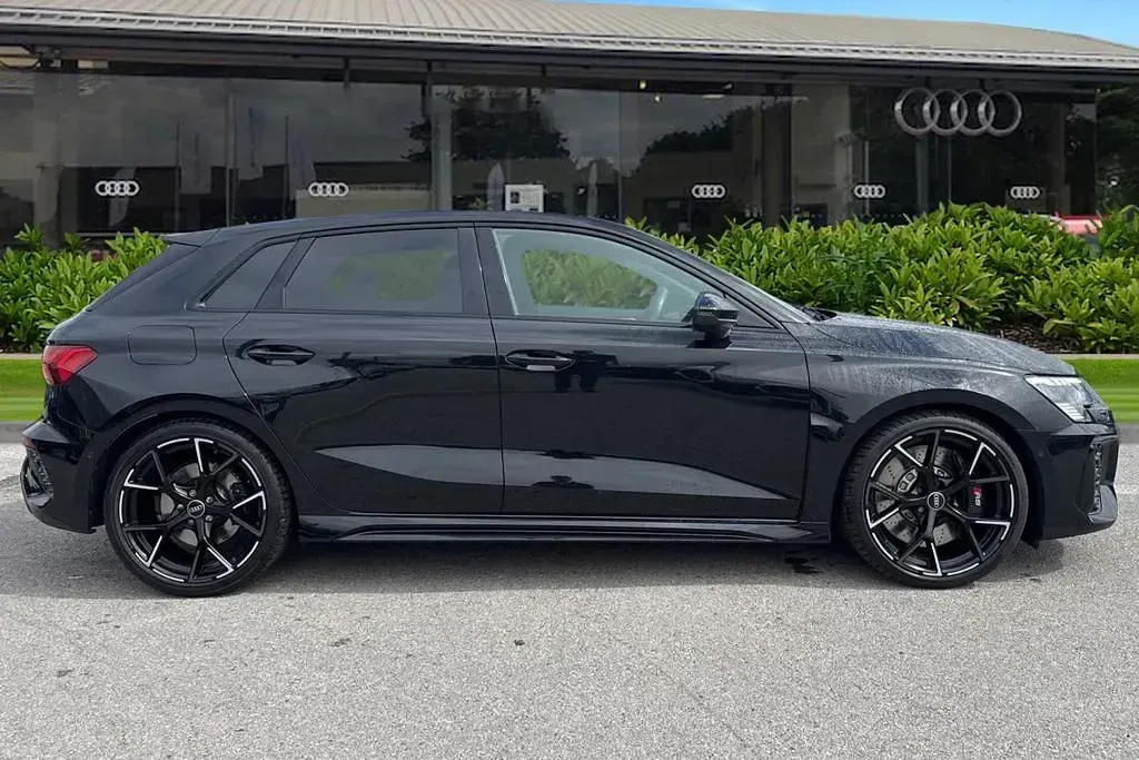 Used Audi RS3 Sportback Advanced 400 HP (294 kW) 2023 Black Hatchback