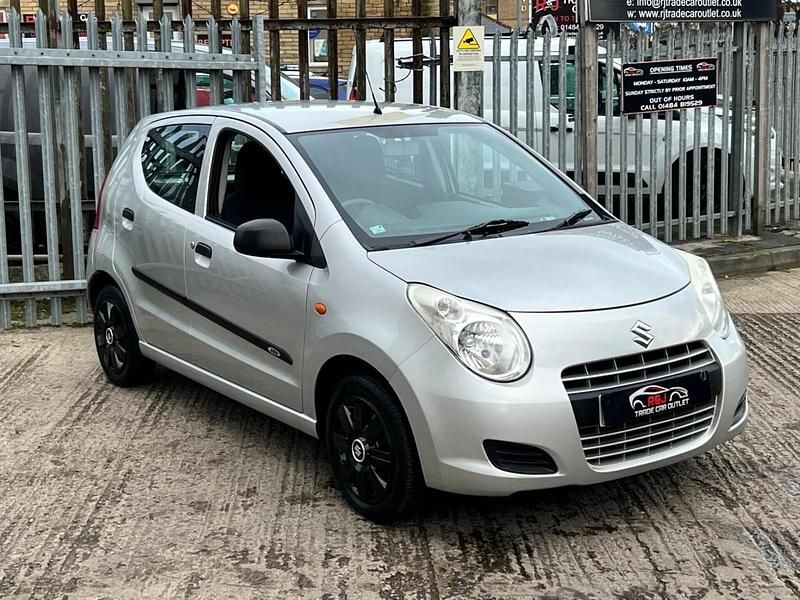 Used Suzuki Alto SZ3 68 HP (50 kW) 2010 Silver Hatchback