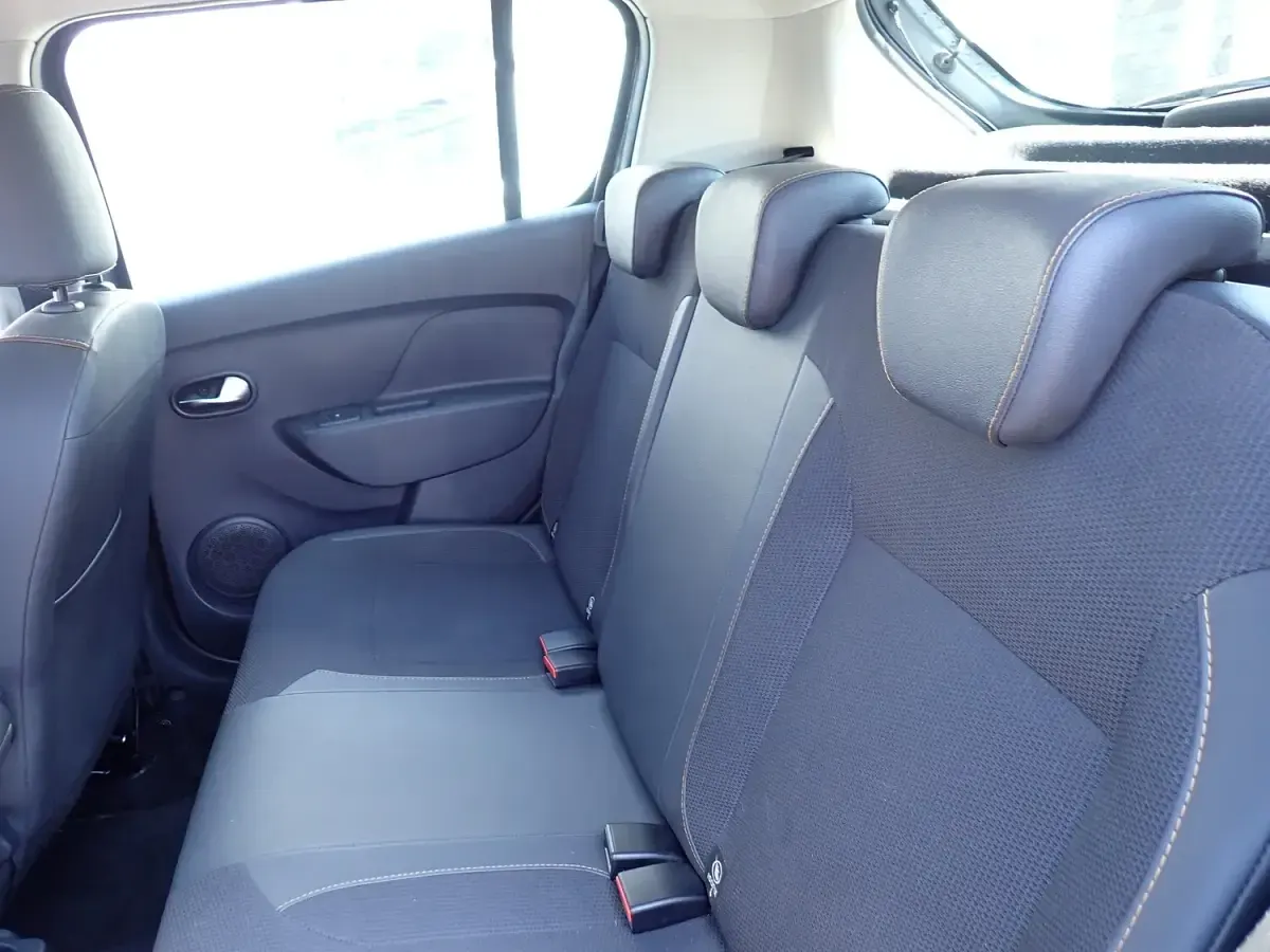 Used Dacia Sandero Stepway 90 HP (66 kW) 2017 Grey Hatchback