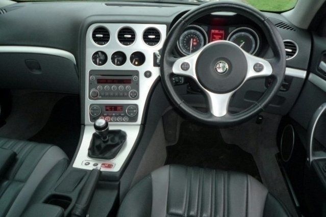 Image 3/4