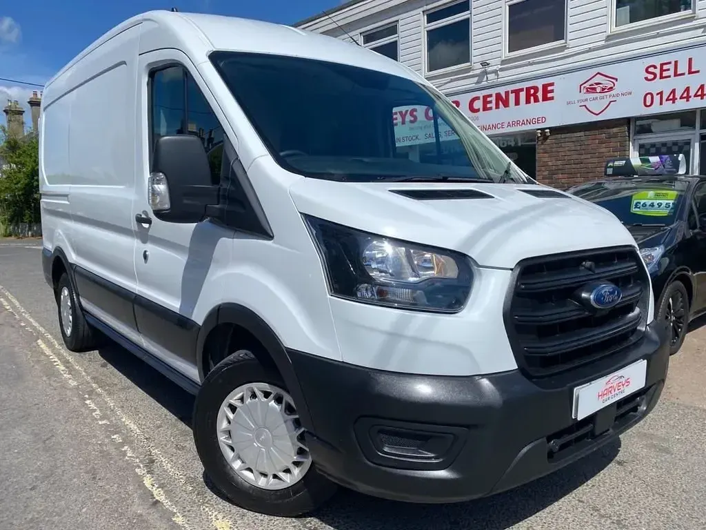 Usado Ford Transit S 130 HP (95 kW) 2019 Branco Van