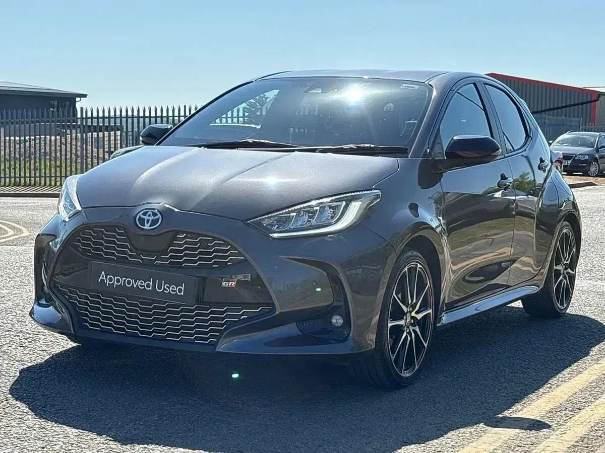 Used Toyota Yaris City 116 HP (85 kW) 2023 Grey Hatchback