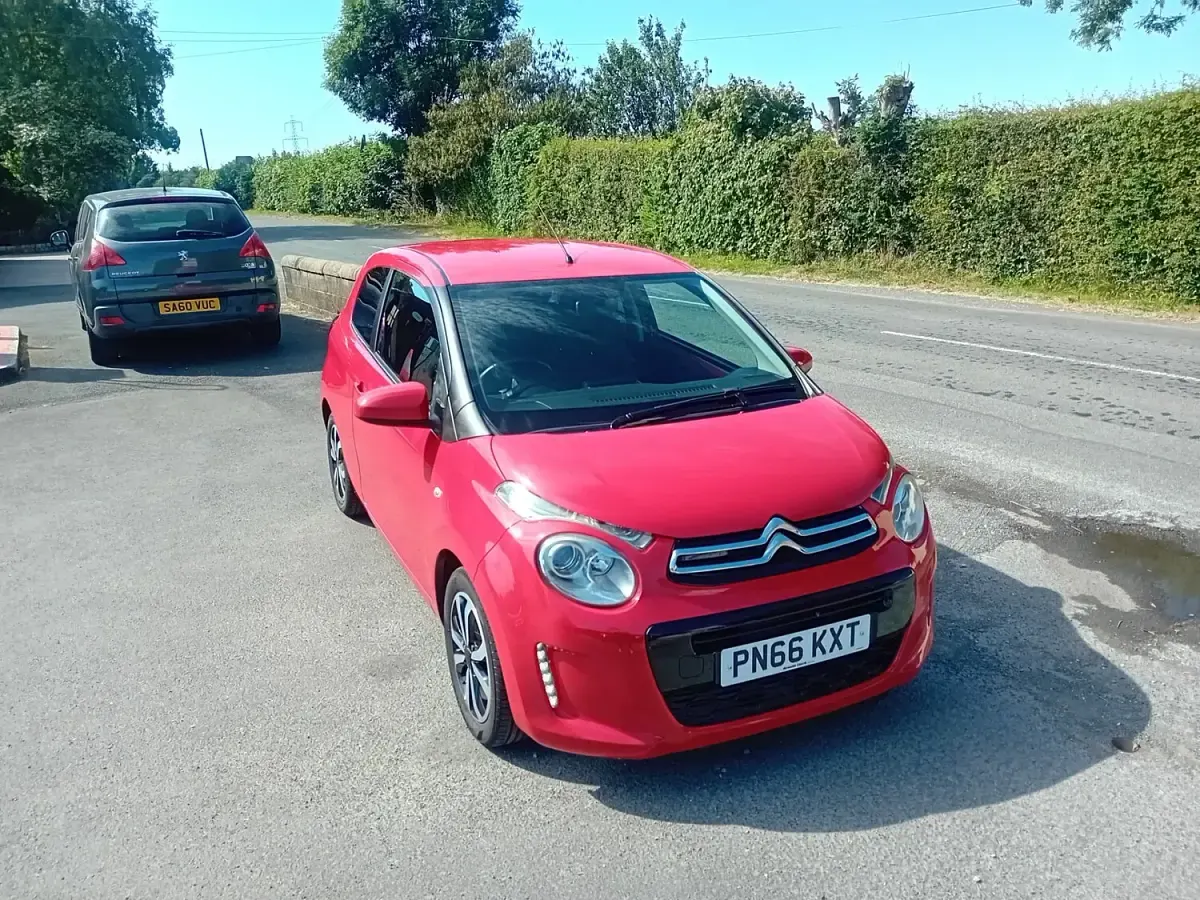 Used Citroën C1 Flair 82 HP (60 kW) 2016 Red Hatchback