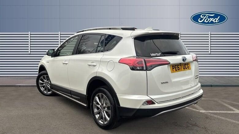 Used 2016 Toyota RAV4 Estate | £15,854 (Fair price) - Image 1/3