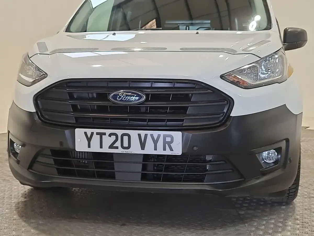 Used Ford Transit Connect 100 HP (73 kW) 2020 White MPV