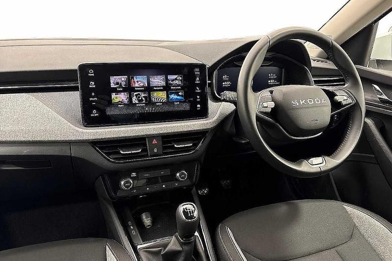 Used Skoda Kamiq SE 85 HP (62 kW) 2025 Candy white SUV