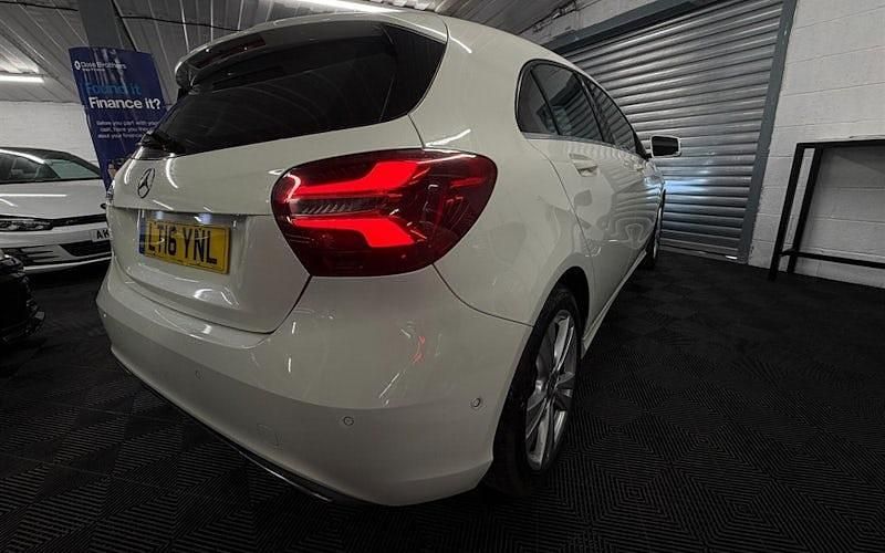 Used Mercedes A180 Premium 109 HP (80 kW) 2018 Hatchback