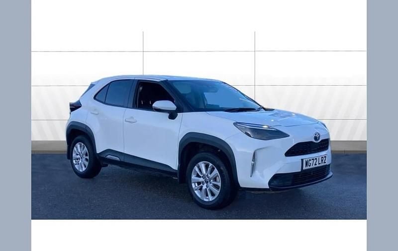 White Used 2022 Toyota Yaris Cross SUV | £18,751 (Good price) - Image 1/4