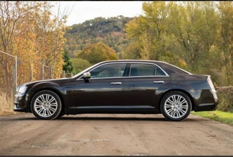 Used Chrysler 300C Executive 2013 Brown Sedan
