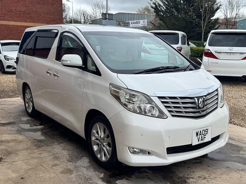 Used Toyota Alphard 300 HP (220 kW) 2022 White MPV