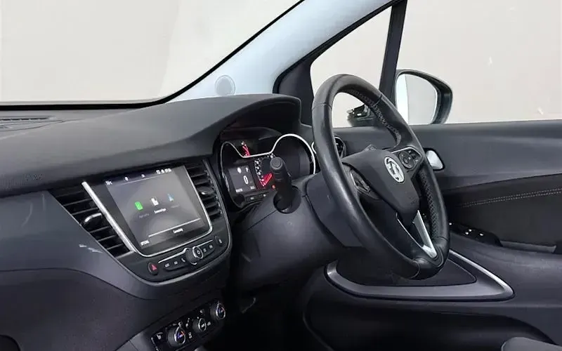 Begagnad Vauxhall Crossland Ultimate 120 HK (88 kW) 2021 Röd SUV