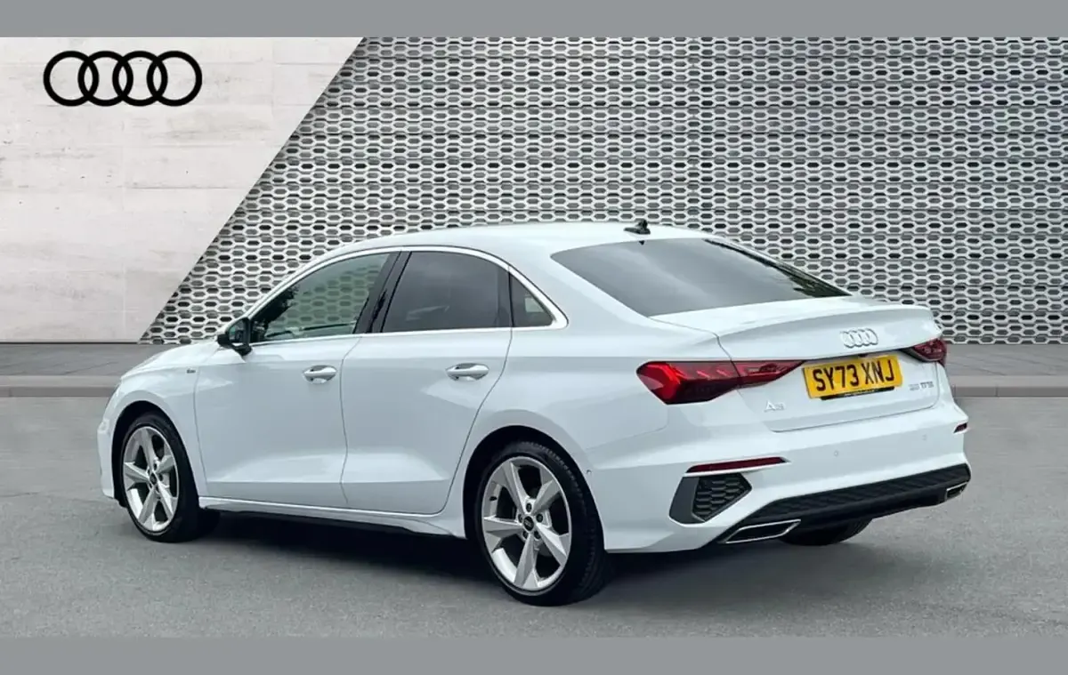 Used Audi A3 S-Line 147 HP (108 kW) 2023 White Sedan