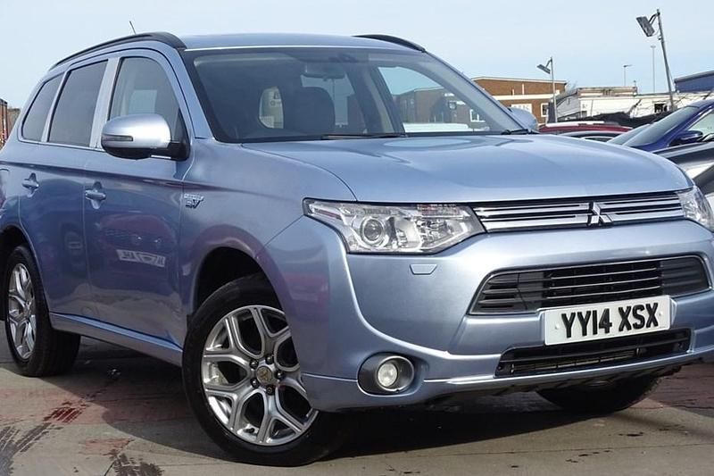 Used Mitsubishi Outlander P-HEV 2014 Blue SUV