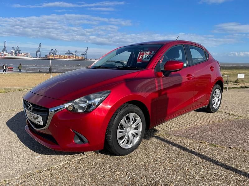 Usado Mazda 2 2016 Vermelho Citadino