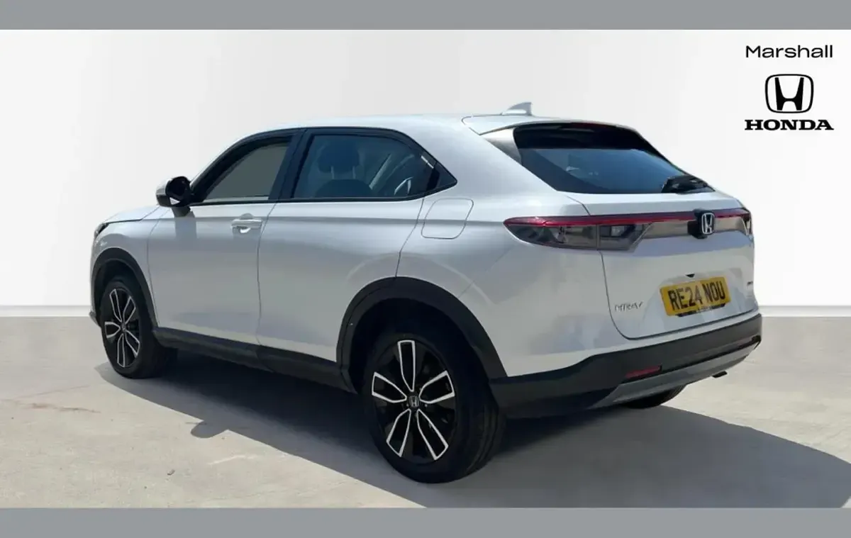 Used Honda HR-V Elegance 131 HP (96 kW) 2024 White SUV