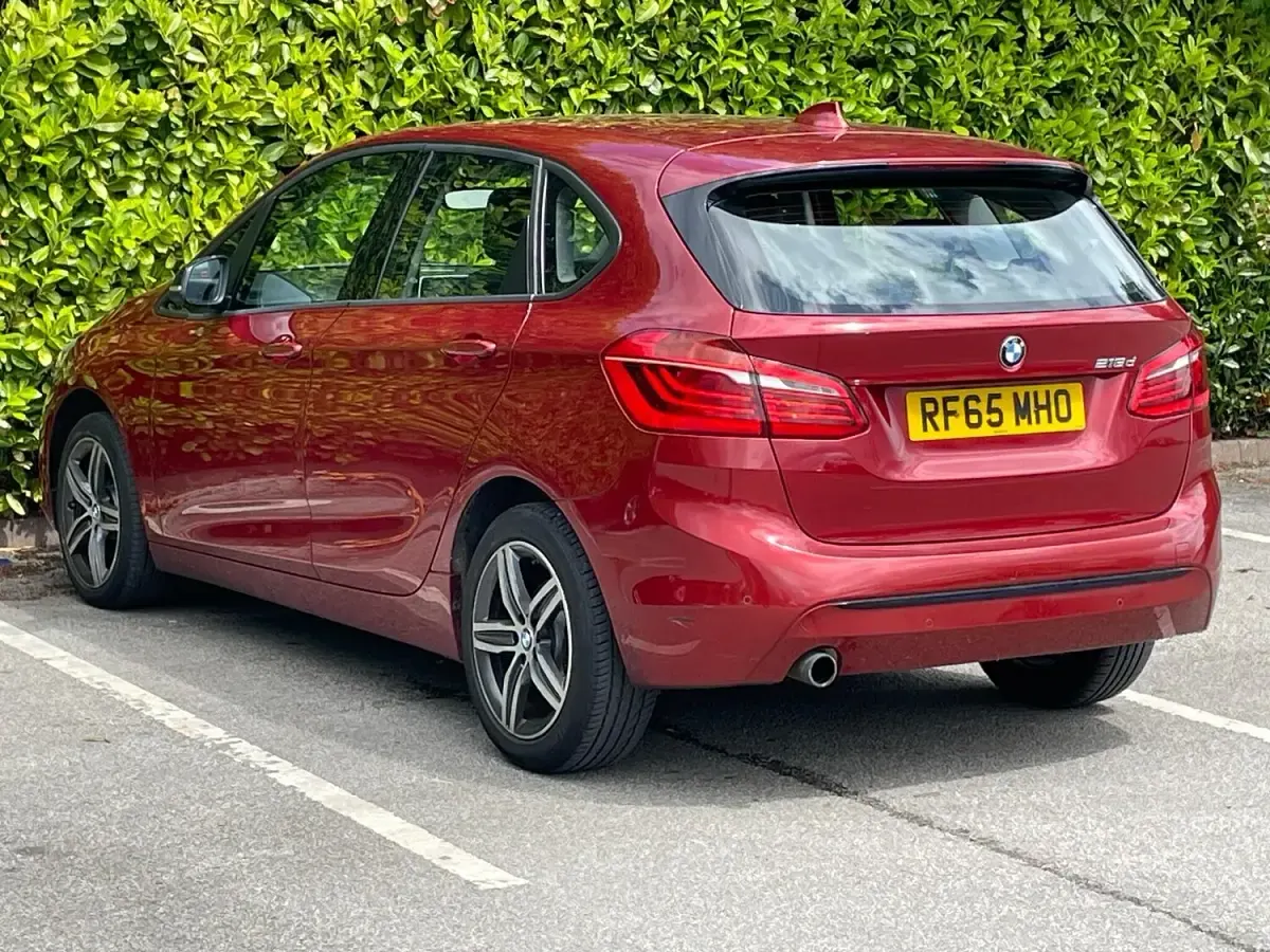 Used BMW 218 Sport Line 2015 Red Hatchback