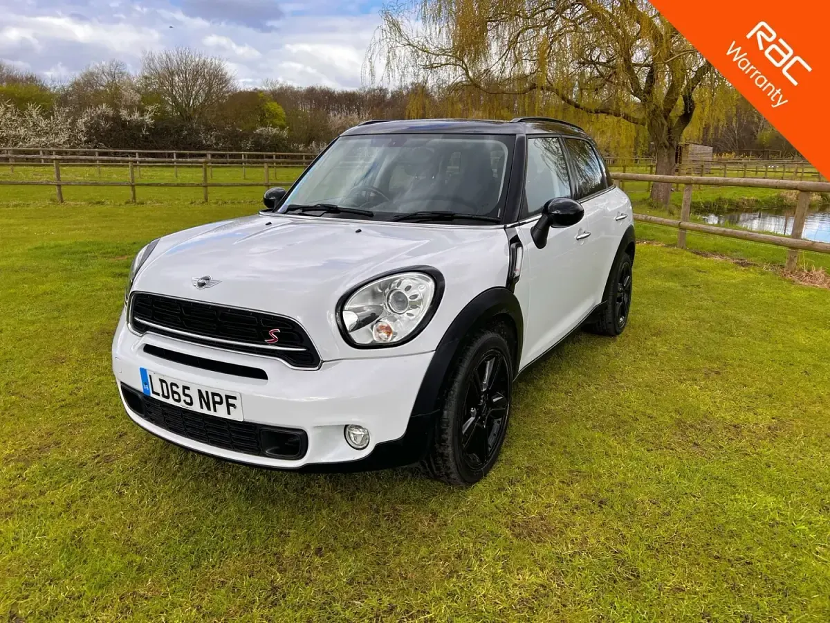 Used Mini Cooper SD 2015 White Hatchback