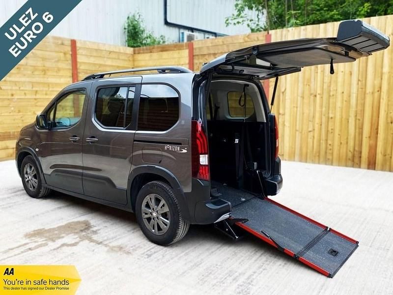 Grey Used 2023 Peugeot Rifter Access MPV | £17,945 (Fair price) - Image 1/3