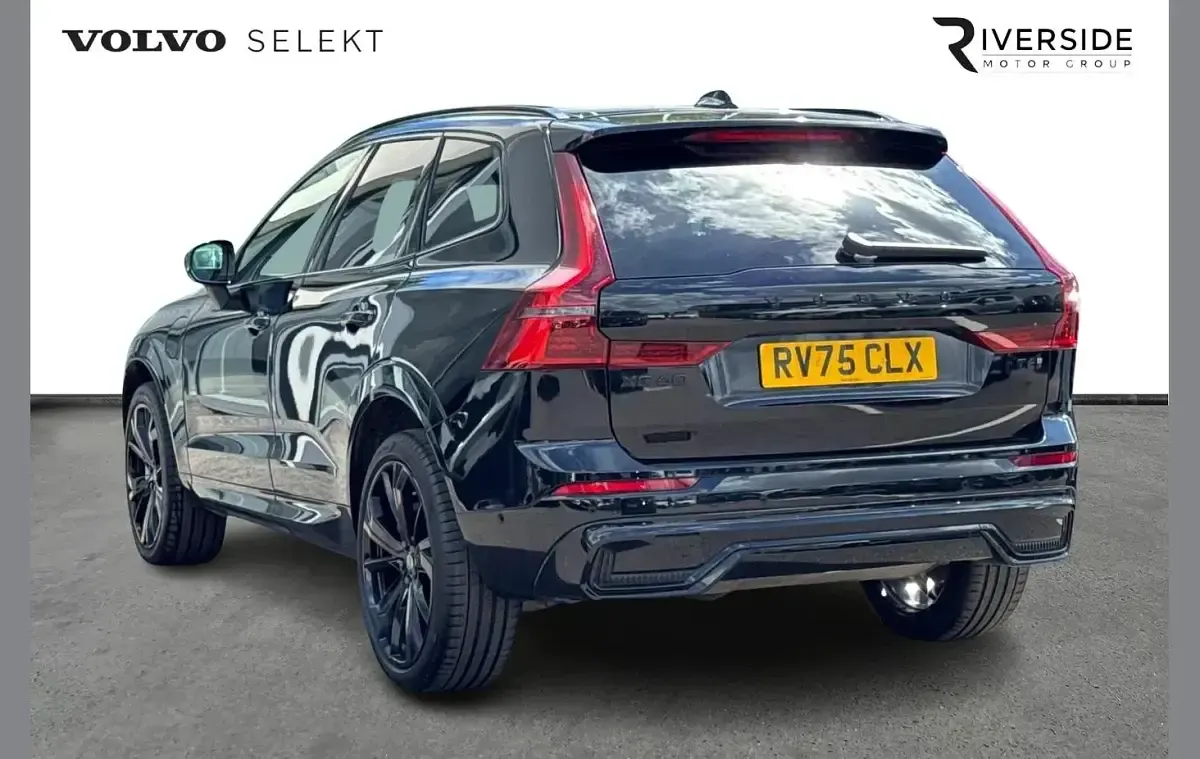 Used Volvo XC60 Plus 350 HP (257 kW) 2025 Onyx black SUV