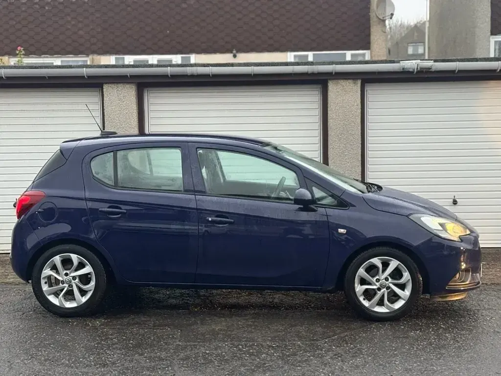 Used Vauxhall Corsa 75 HP (55 kW) 2017 Blue Hatchback