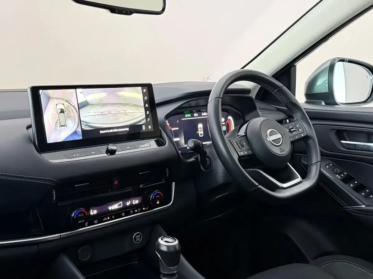 Used Nissan Qashqai N-Connecta 140 HP (102 kW) 2022 Grey SUV