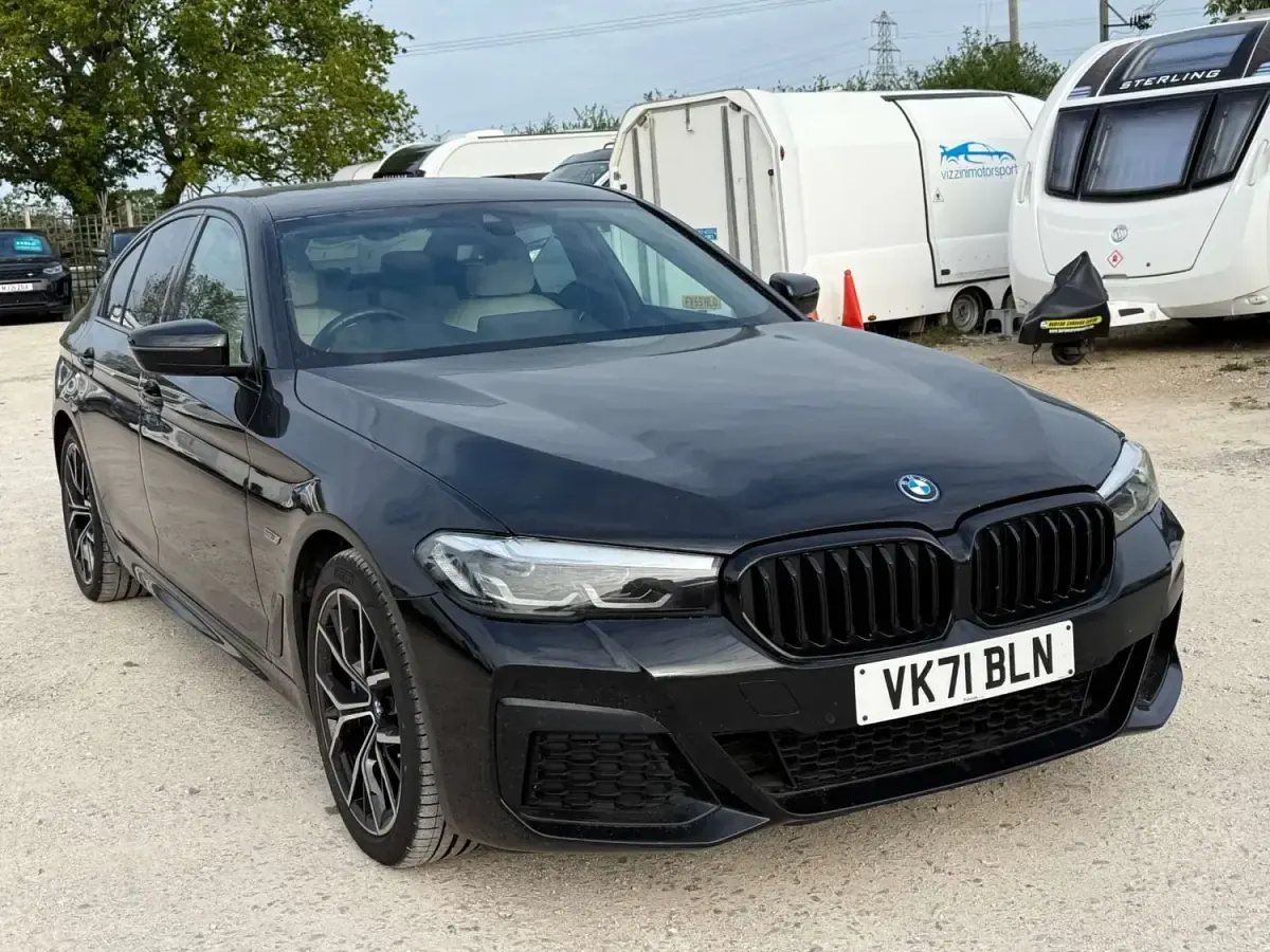 Begagnad BMW 530e M Sport 2021 Svart Sedan