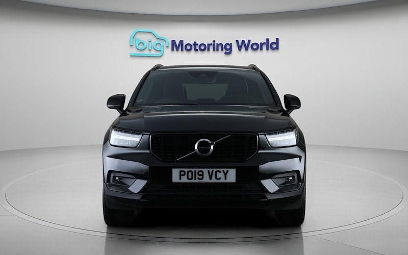 Used Volvo XC40 R-Design 163 HP (119 kW) 2021 SUV