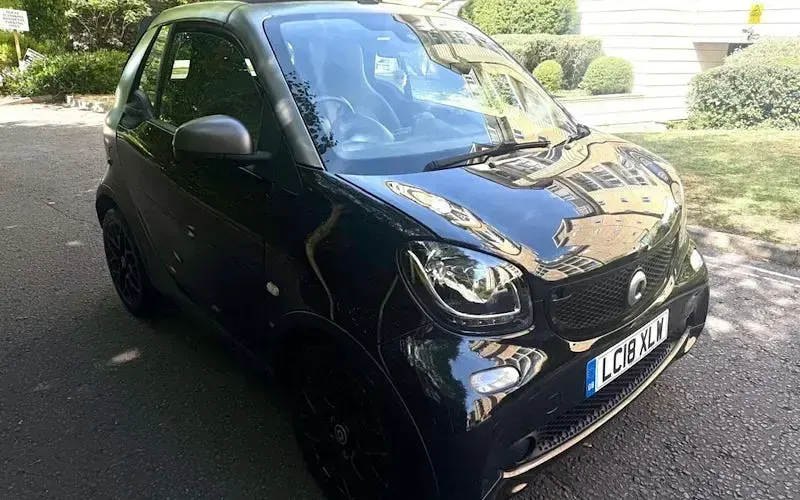 Begagnad Smart ForTwo Cabrio Premium 71 HK (52 kW) 2019 Cab
