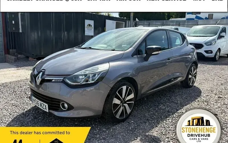 Used Renault Clio Dynamique 90 HP (66 kW) 2016 Hatchback