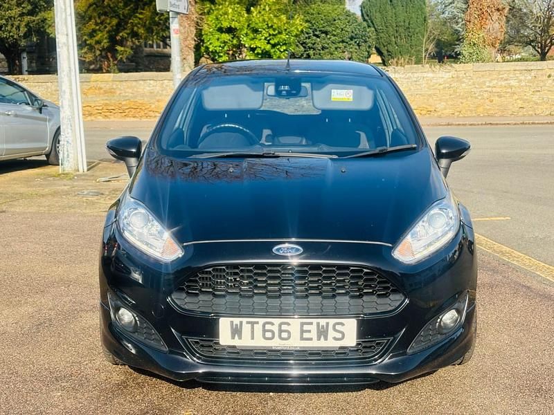 Used Ford Fiesta ST-Line 140 HP (102 kW) 2017 Black Hatchback