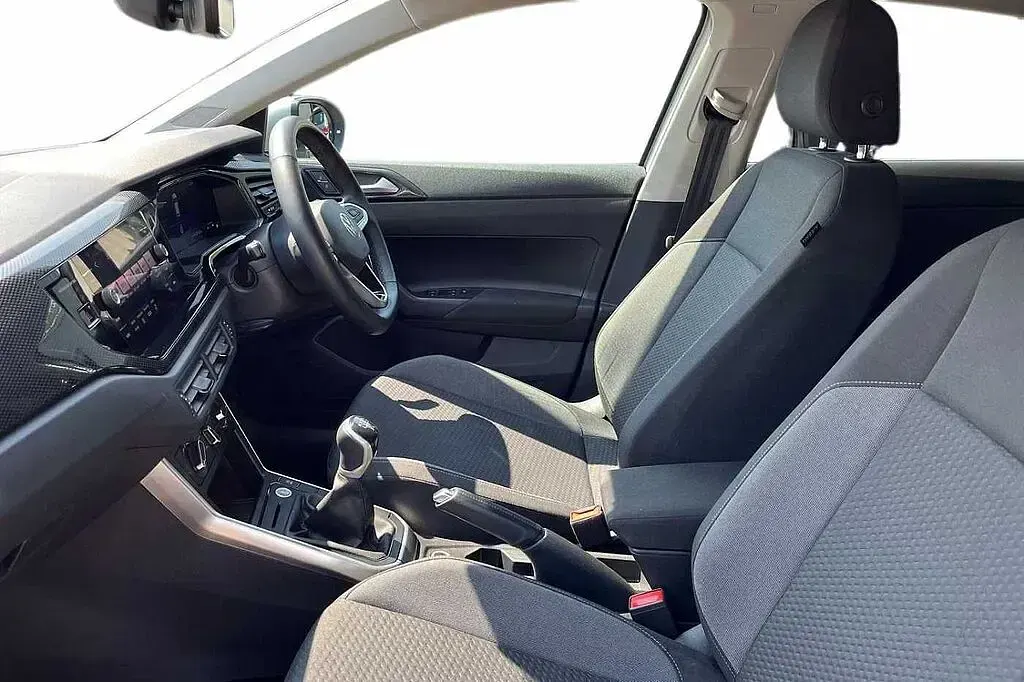 Used VW Taigo Match 95 HP (69 kW) 2025 Silver SUV