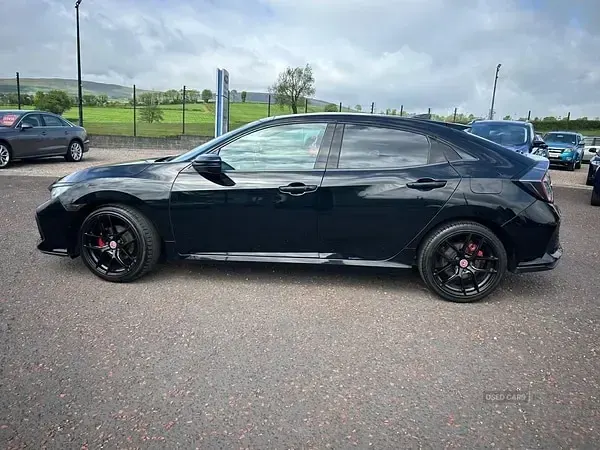Used Honda Civic EX 129 HP (94 kW) 2017 Black Hatchback
