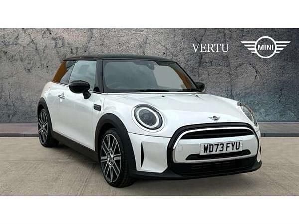 White Used 2022 Mini Cooper Exclusive Hatchback | £22,167 (A bit pricey) - Image 1/4