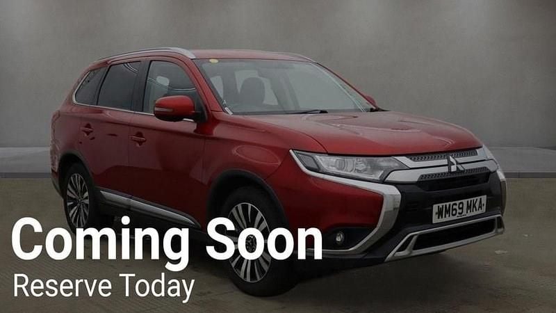 Used Mitsubishi Outlander 150 HP (110 kW) 2020 Red SUV