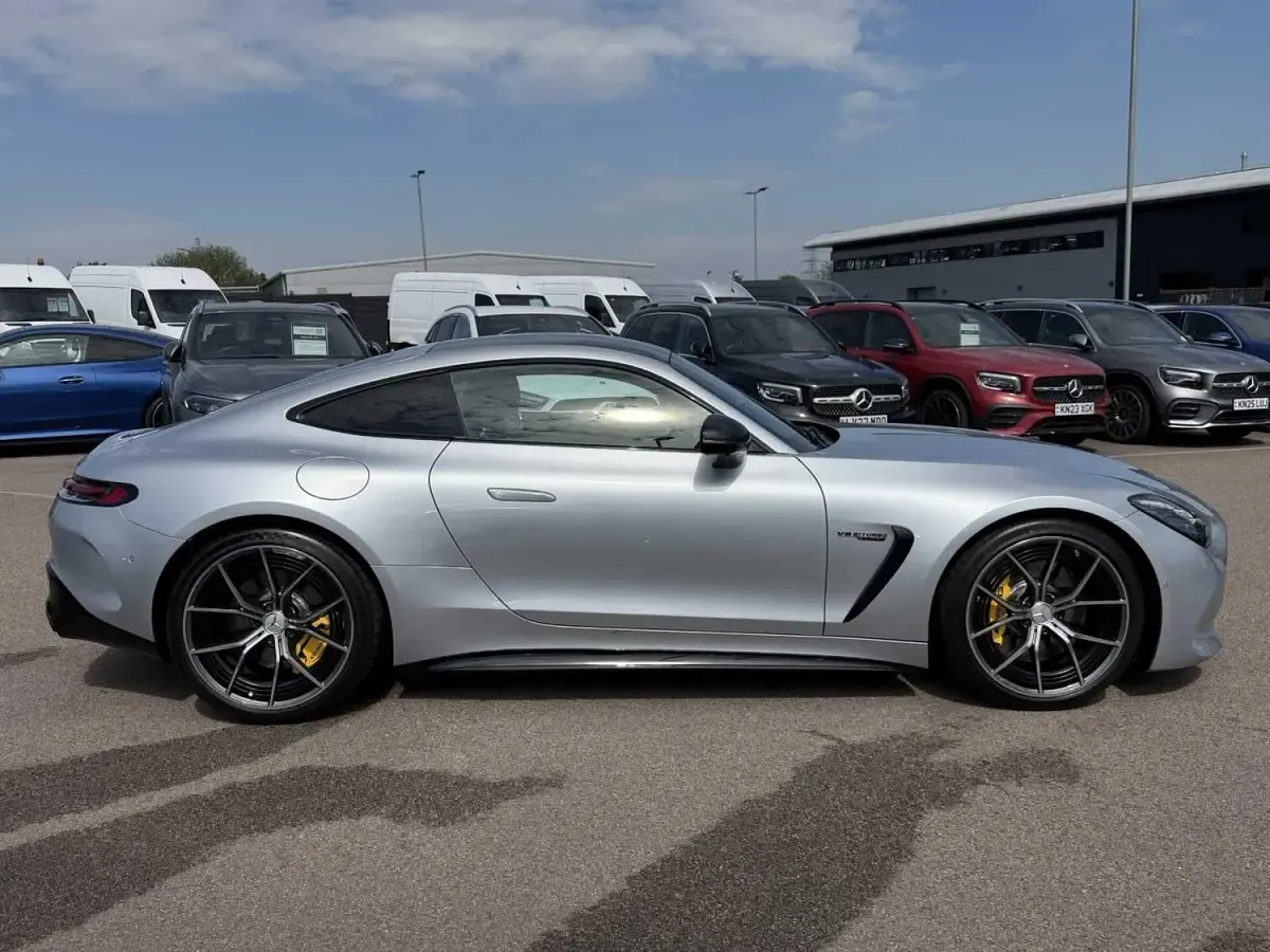 Usado Mercedes AMG GT Premium Plus 2024 Prateado Coupé