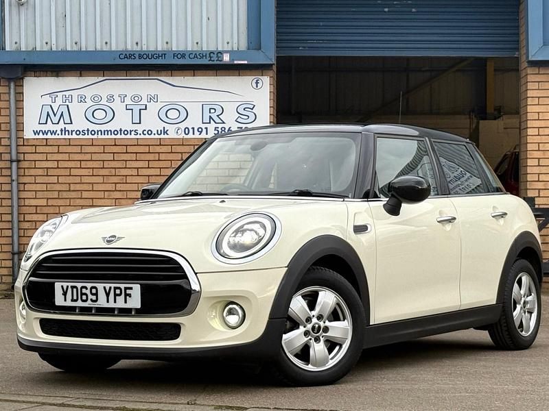 Używany Mini Cooper Classic 2019 Biały Hatchback