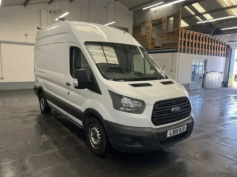 Used Ford Transit 130 HP (95 kW) 2019 White Van