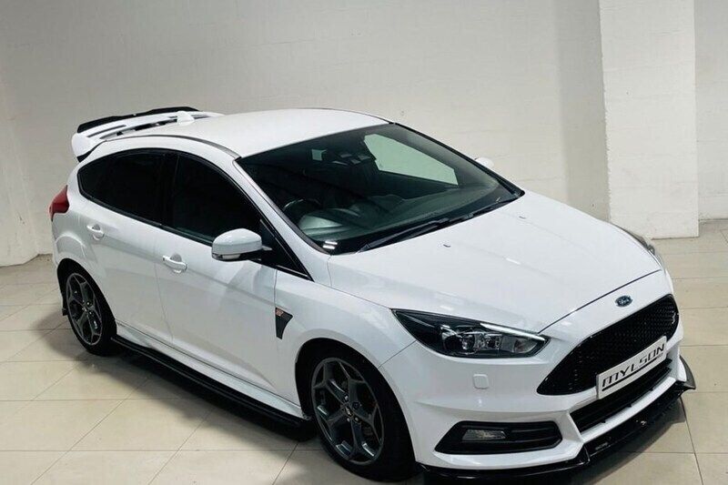 White Used 2015 Ford Focus ST Hatchback | £9,250 (Fair price) - Image 1/1