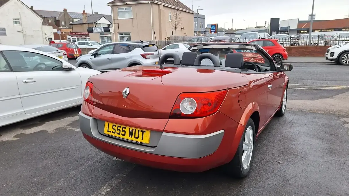 Used Renault Mégane Cabriolet Dynamique 2005 Red Cabriolet