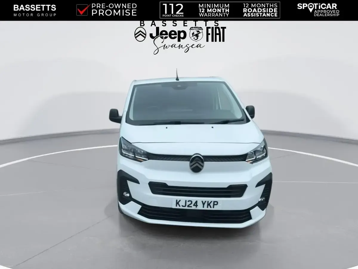 Used Citroën Dispatch 118 HP (86 kW) 2024 White MPV