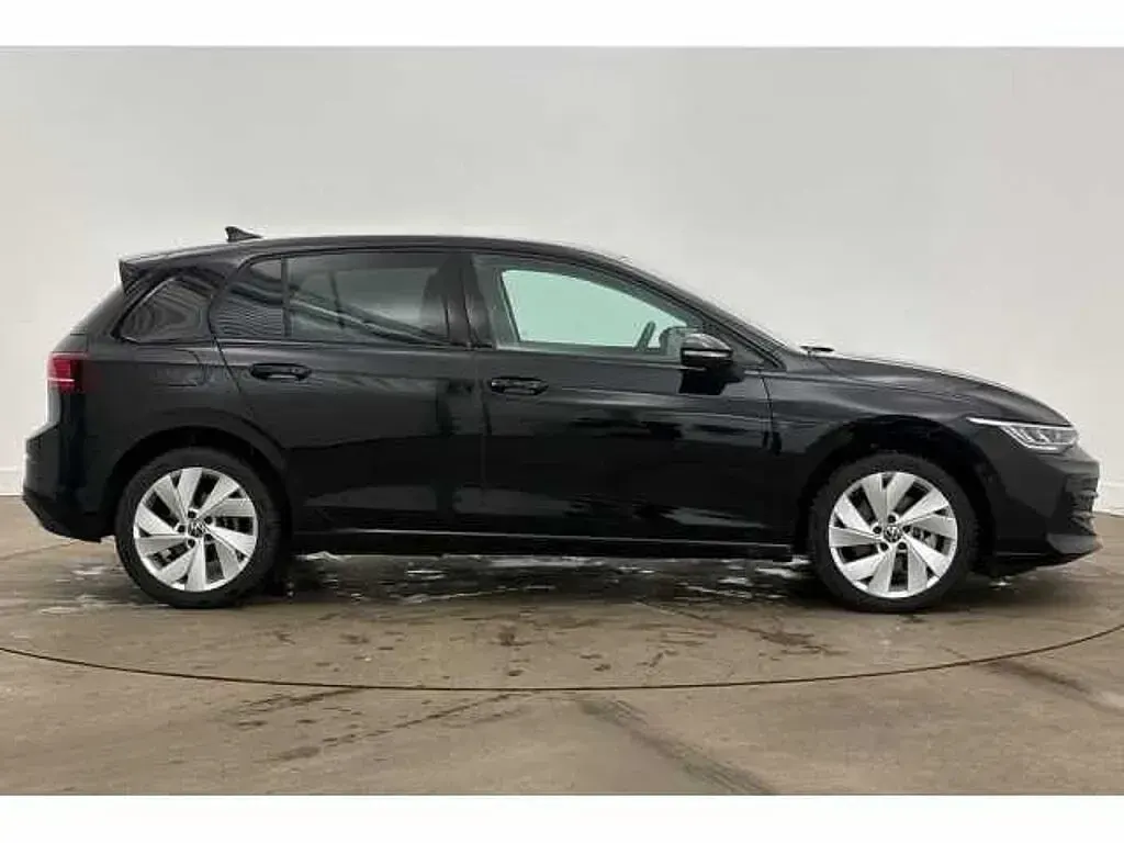 Used VW Golf VIII 204 HP (150 kW) 2025
