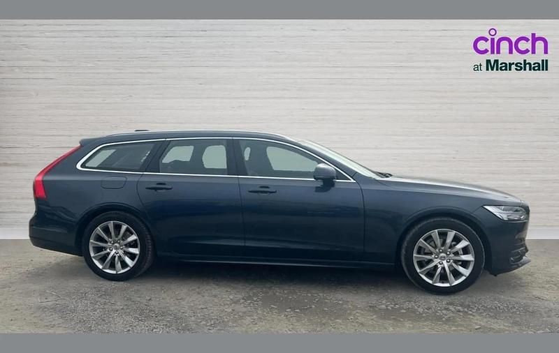 Used Volvo V90 Momentum 254 HP (186 kW) 2020 Blue Estate
