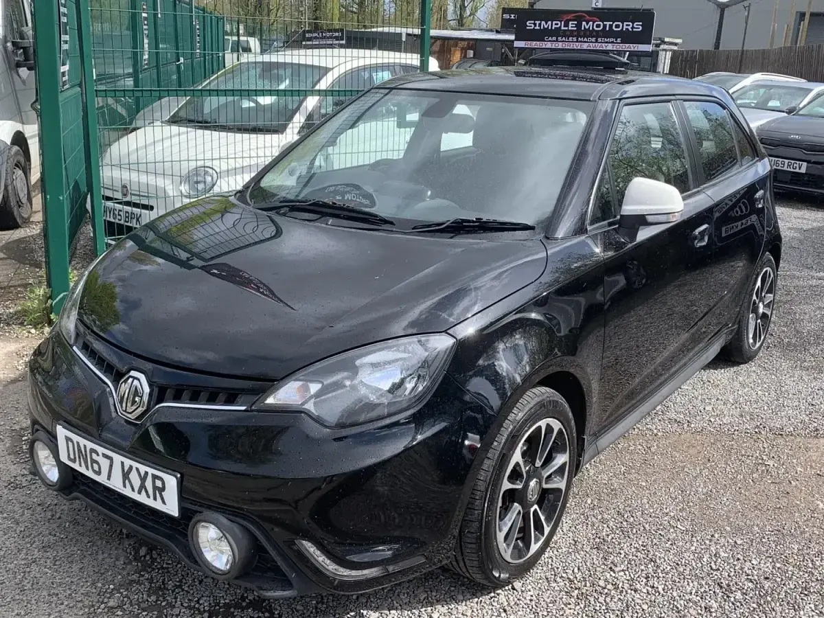 Usado MG MG3 106 HP (77 kW) 2017 Preto Citadino