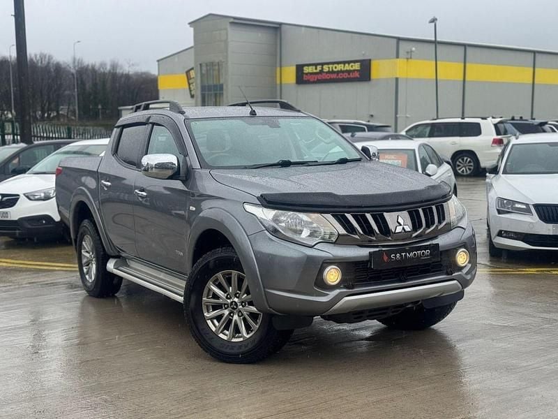 Used Mitsubishi L200 2017 Grey Pickup